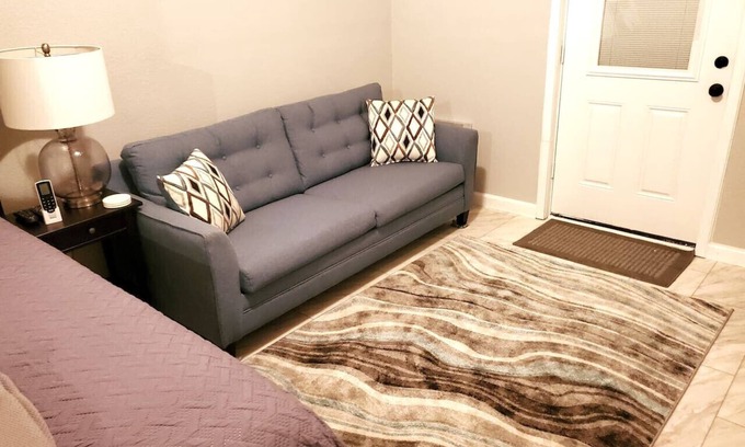 Carrabelle Apartment | The Mahi @ COLE'S LODGE