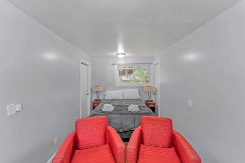 Oneonta Apartment | The Main Lineup 3 - All Star Baseball Rentals