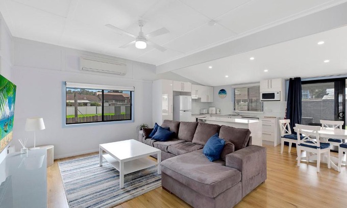 The Entrance House | The Manning Cottage - Pet Friendly
