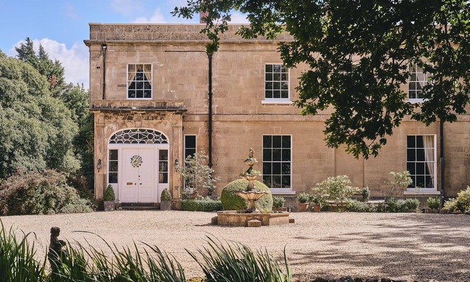 Radstock House | The Manor Holcombe Country House in Somerset with Pool, Hot-tub and Games room