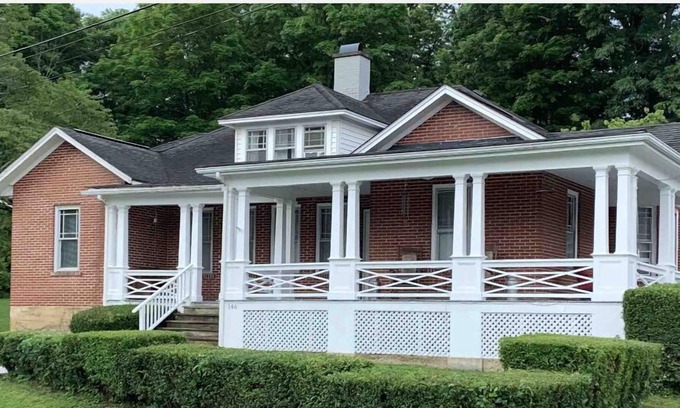 White Sulphur Springs House | The Manse beside The Greenbrier