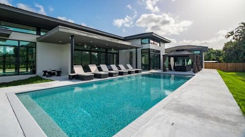 Plantation House | The Mansion One and Only Luxurios 8 000 ft Villa
