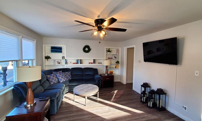 Sleepy Eye Apartment | The Margaret Cecilia Suite