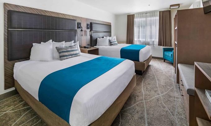 Anacortes Hotel | The Marina Inn