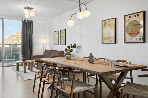 Aarhus C Apartment | The Marina Suite Including 1x Free Private Parking Spot