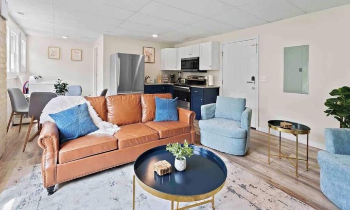 Ashland Apartment | The Market Apts by Nest and Bloom - Suite 3 (5043)