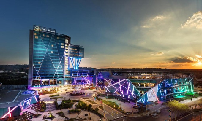 Menlyn Hotel | The Maslow Hotel, Time Square