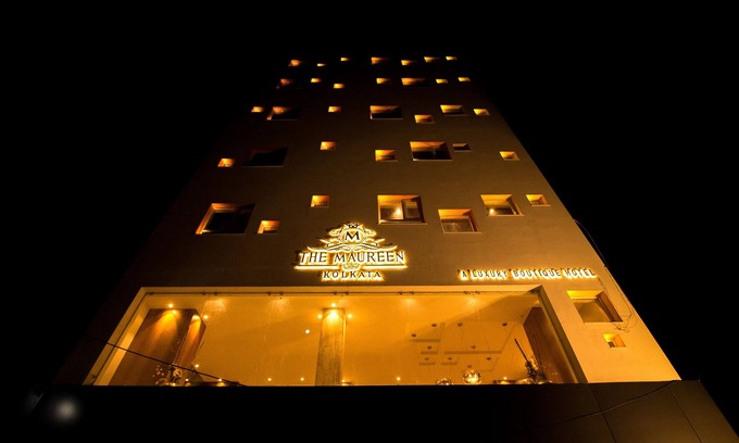 Lake Town Hotel | The Maureen