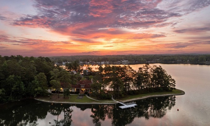 Dadeville House | The Memory Maker by 360 Destinations