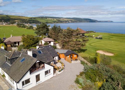 Fortrose Apartment | The Mended Drum