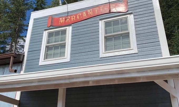 Deadwood Apartment | The Mercantile at Mad Peak Lodging, sleeps up to four.