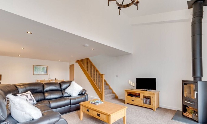 Abbess Roding House | The Milking Parlour - Two Bedroom House, Sleeps 4