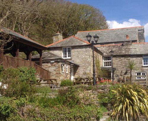 Treknow Hotel | The Mill House