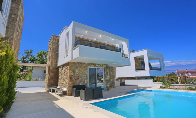 Pefkochori House | The Miracle Villa - Sea View, BBQ, Private Pool
