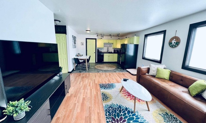 Joseph Condo | The Mirror Lake Condo is part of Lakes Basin Village