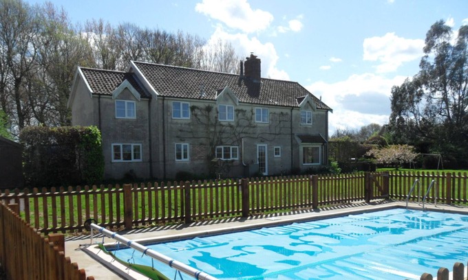 Redisham House | The Moat House, Suffolk UK