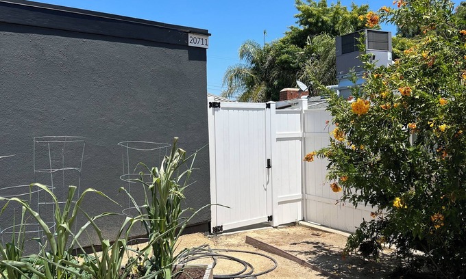 Winnetka House | "The Mockingbird" a new transitional style guest house with private entry.