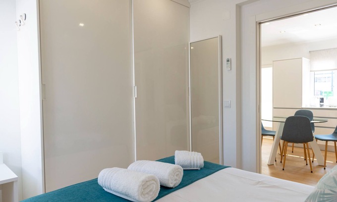 Batalha Apartment | The Modern 1385 Apartment