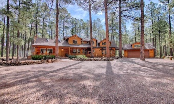 Pinetop-Lakeside House | The Monarch