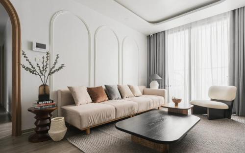 Hai Ba Trung Apartment | The Moonstone Haven Hanoi-Elegant Stay with Rooftop Pool & Elevator-Near Old Quarter