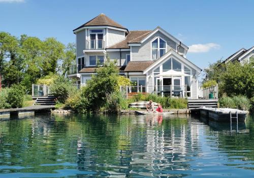 South Cerney House | The Moorings