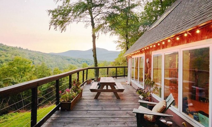 Mount Tremper House | The Mountain Wonder | Winter Haven | Hot tub, Sauna, Views
