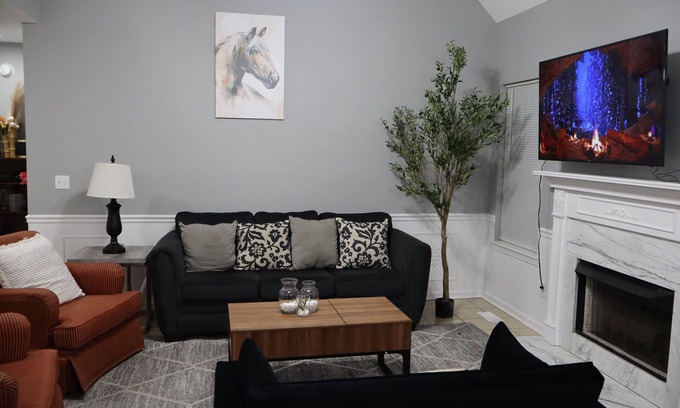 La Vergne House | The Music and Muse House. Feel Home!