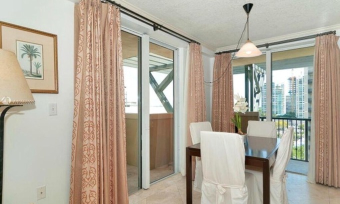 Coconut Grove Hotel | The Mutiny Hotel Penthouse Coconut Grove with private Rooftop & Three Balconies