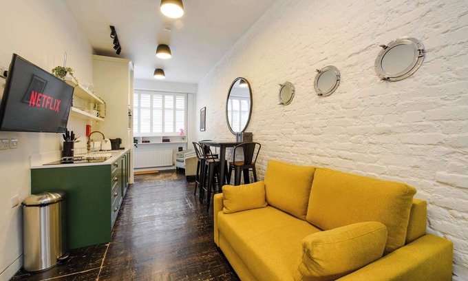 South Bank Apartment | The Naughty Nautical - Borough - by Frankie Says