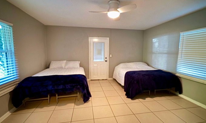 Gainesville Apartment | The Nest: Cozy 1-bedroom apartment in fabulous Gainesville with pickleball!