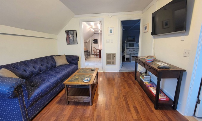 Searsport Apartment | The Nest - one bed apartment