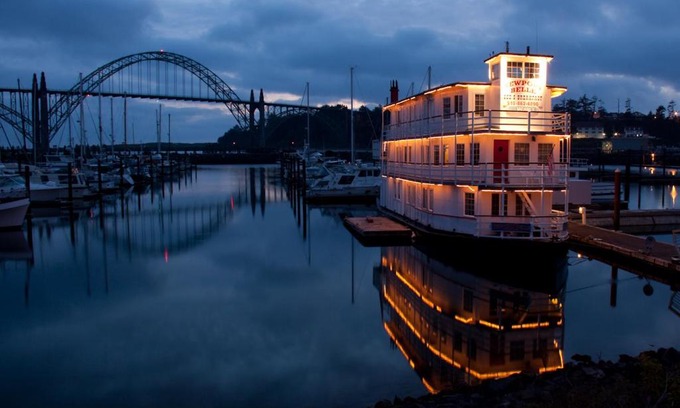 Newport Bed & Breakfast | The Newport Belle