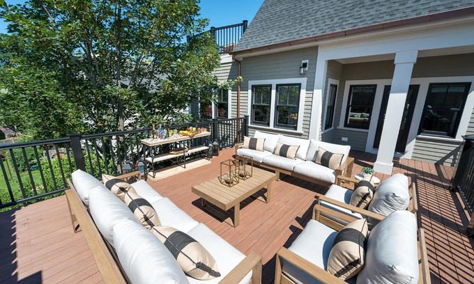 Fifth Ward House | The Newport Lofts - 595 Thames Street