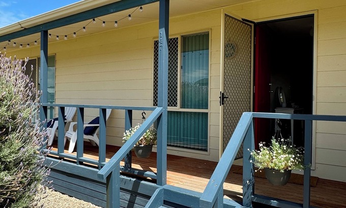 Middleton House | The Nook on Newell, minutes to the beach on foot - Pets welcome