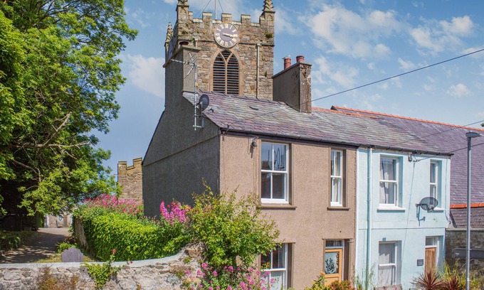 Beaumaris House | The Nook - Two Bedroom House, Sleeps 4