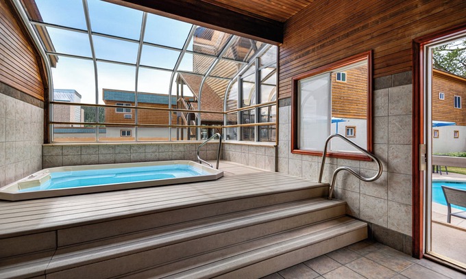 Downtown Steamboat Springs Hotel | The Nordic Lodge