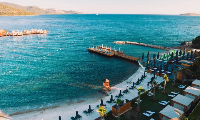 Torba Hotel | The Norm Collection Door'a Bodrum