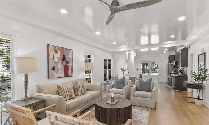 Tuscaloosa Condo | The Norma High-end Condo | Blocks from Stadium | Game Day