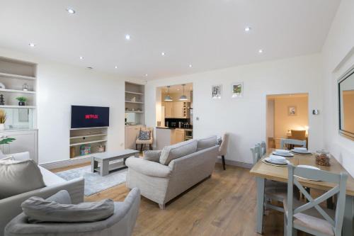 Pembridge Apartment | The Notting Hill Residence - 2 BR Apartment Close to Hyde Park