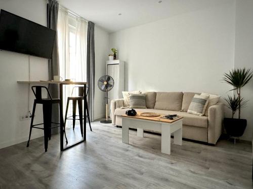 Capuchinos House | The Numid King