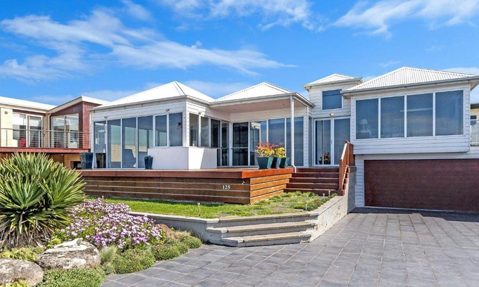 Port Fairy House | The Nushak