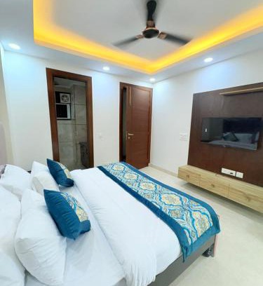 Chittaranjan Hotel | The Nuvon Residency CR Park