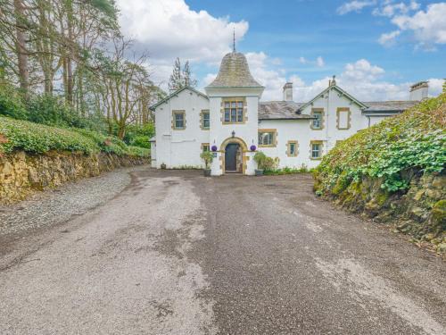 Windermere House | The Oaks