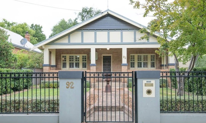 Orange House | The Oaks on March - Stunning & Elegant CBD Home