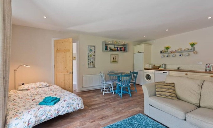Ashford Cottage | The Oaks Secluded Cosy Cottage near Ashford