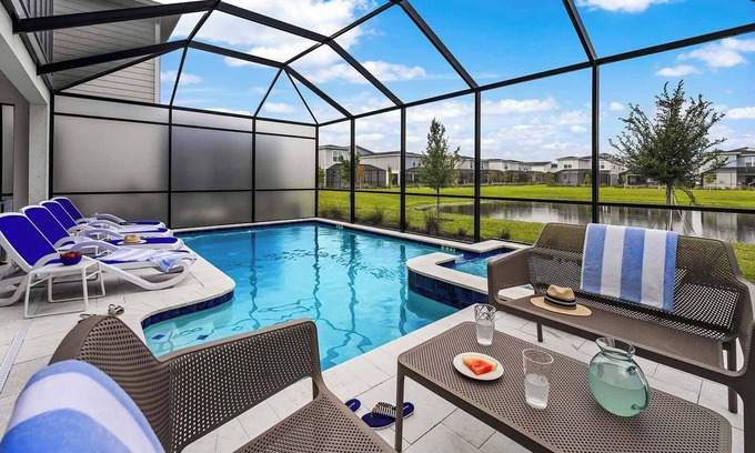 Florida Center House | The Oasis | NEW Villa Near Parks w Toy Theme BR, Luxe LR/DR, Full Kitchen & Pool