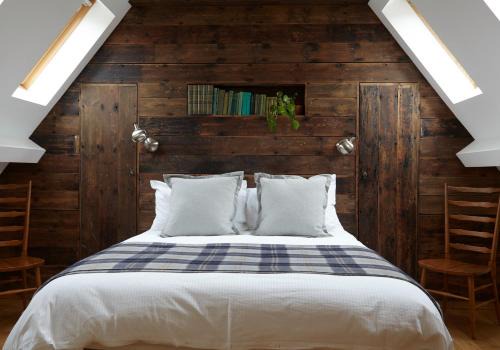 Godshill House | The Old Barn at Moor Farm
