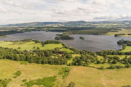 Port of Menteith House | The Old Barn - cottage with spectacular lake view