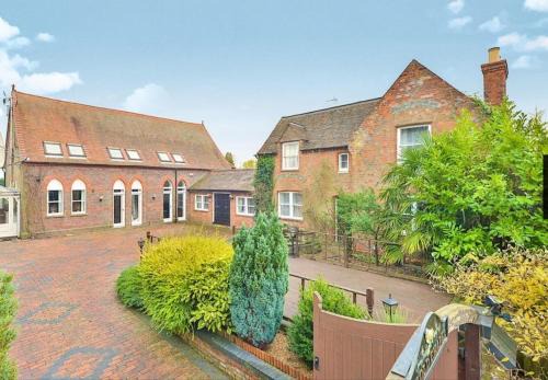 Hockliffe House | The Old Chapel Cottage