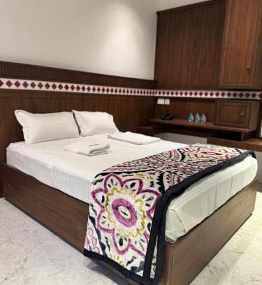 Kanchipuram Hotel | The Old City
